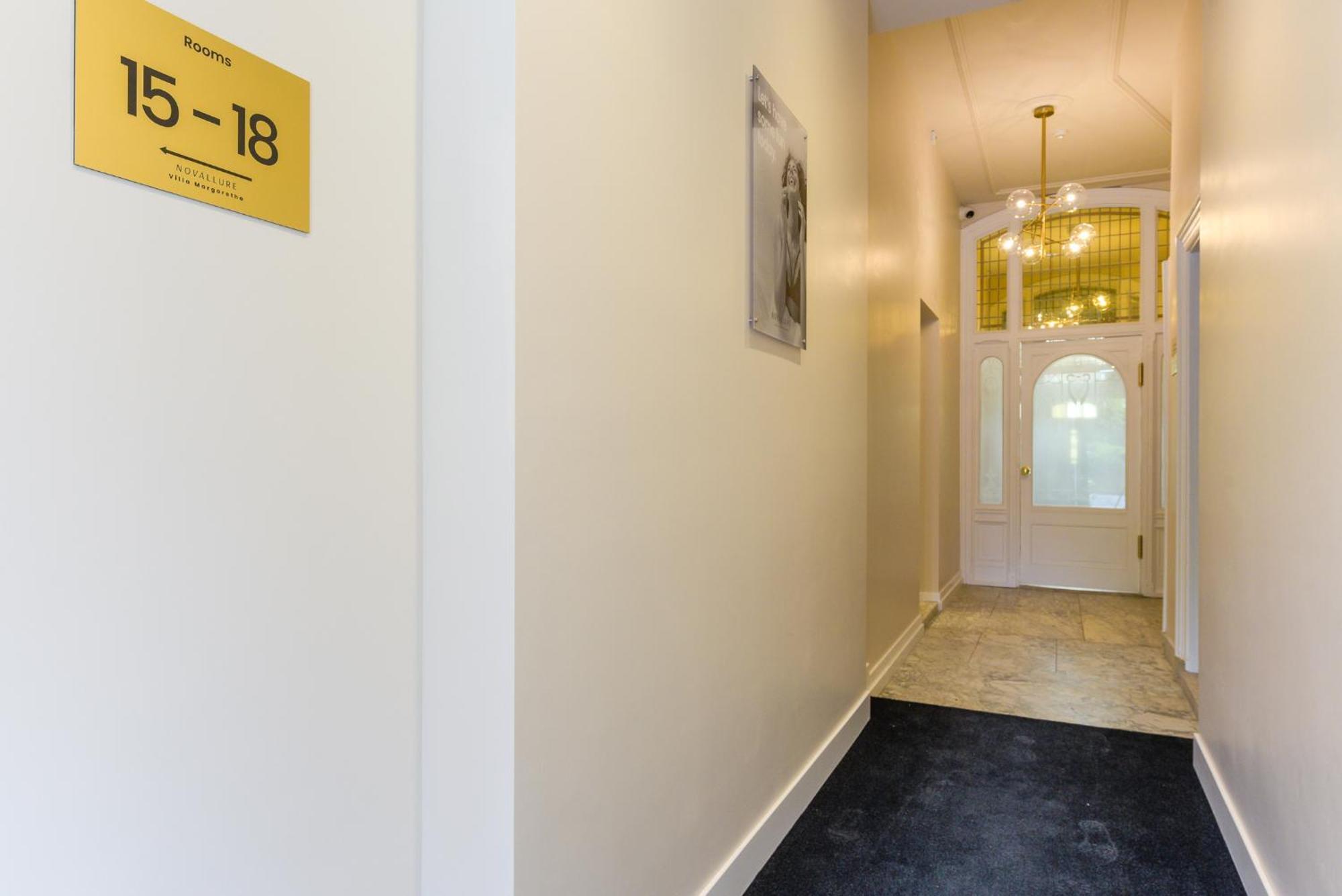 Novallure Villa Margaretha - Short Stay Apartments Rijswijk Extérieur photo