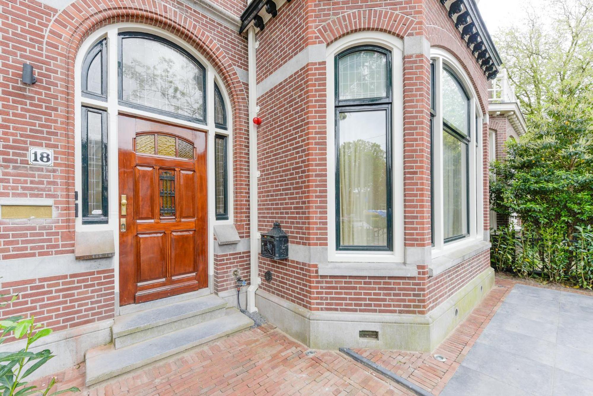 Novallure Villa Margaretha - Short Stay Apartments Rijswijk Extérieur photo