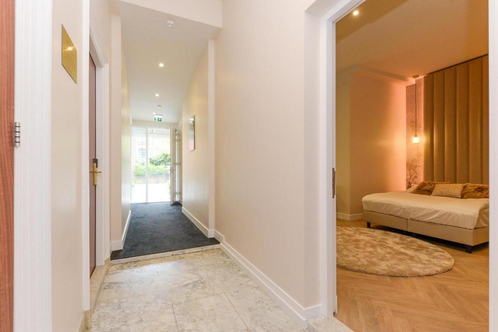 Novallure Villa Margaretha - Short Stay Apartments Rijswijk Extérieur photo